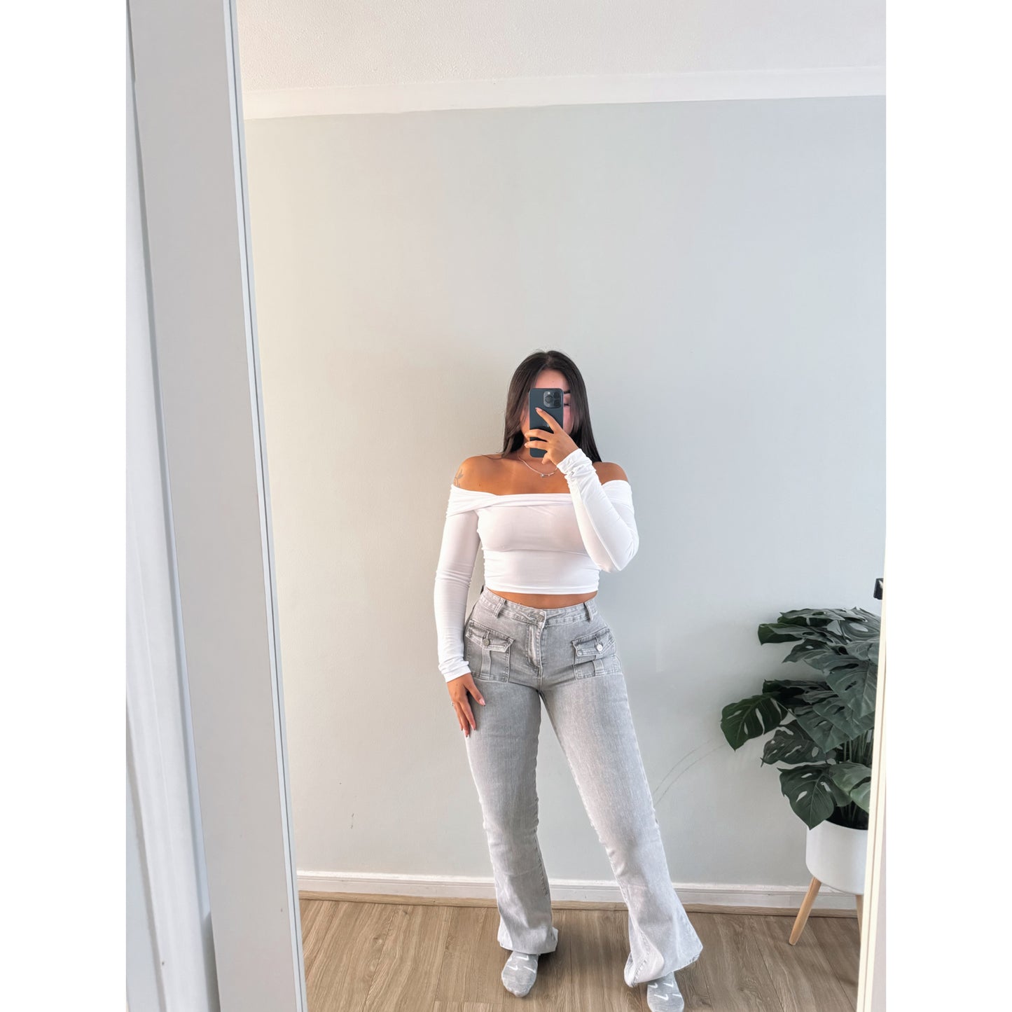 JEANS FLARE GRIS BOLSILLOS
