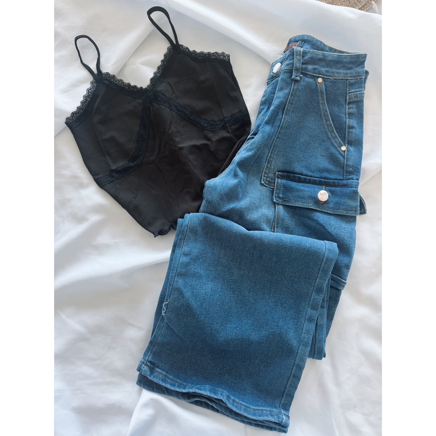 CONJUNTO WIDE LEG CARGO 34 + TOP LENCERO NEGRO