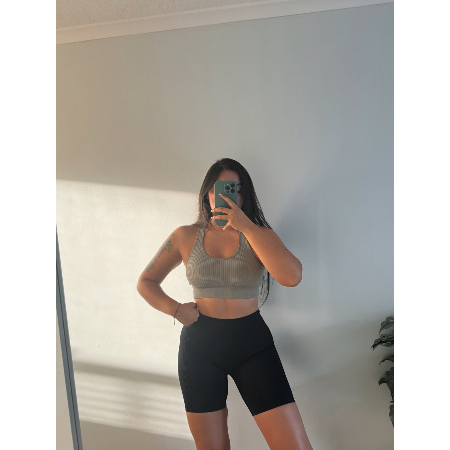 SHORT BIKER COMPRESOR PUSH UP