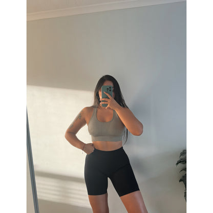 SHORT BIKER COMPRESOR PUSH UP