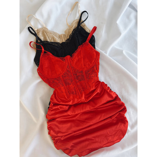 VESTIDO LENCERO